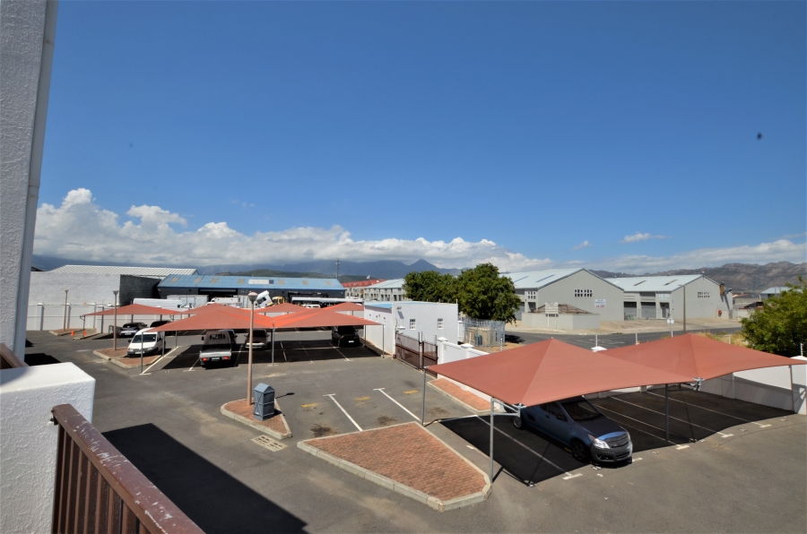 1 Bedroom Property for Sale in George Park Western Cape